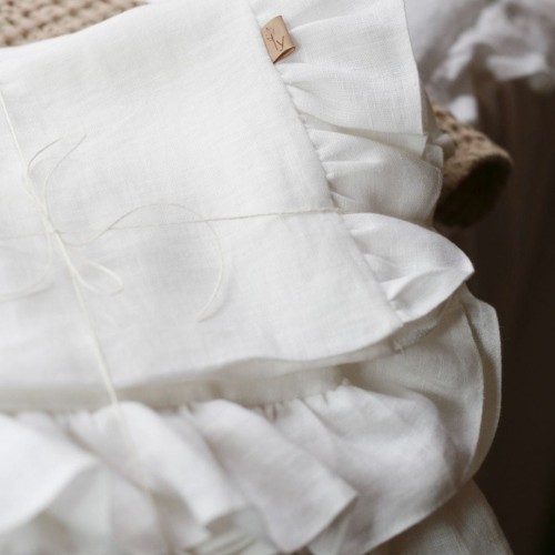 Babybettwäsche mit Rüschen