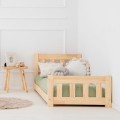Klassisches Holz-Kinderbett - zeitloses Design