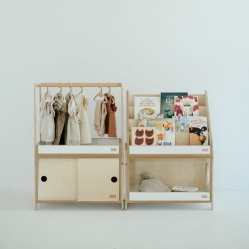 SET MODULARER MÖBEL FÜR EIN KINDERZIMMER