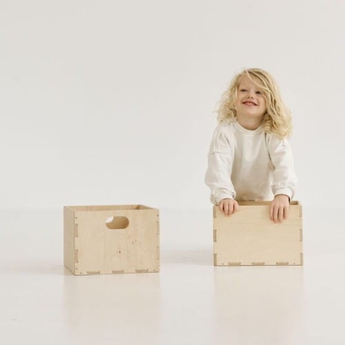 SPIELZEUGTRUHE AUS HOLZ
